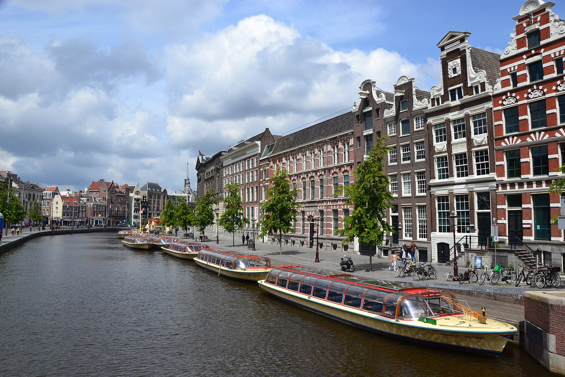 Amsterdam Canal Cruise & Cheese Tasting — Grachten Private Boats